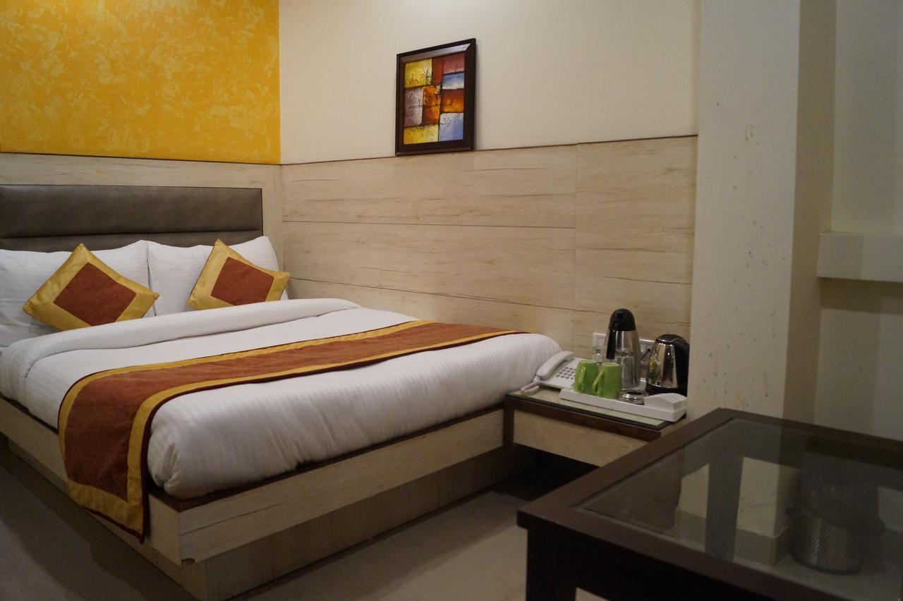 Optimum Oxford International Hotel Új-Delhi Kültér fotó