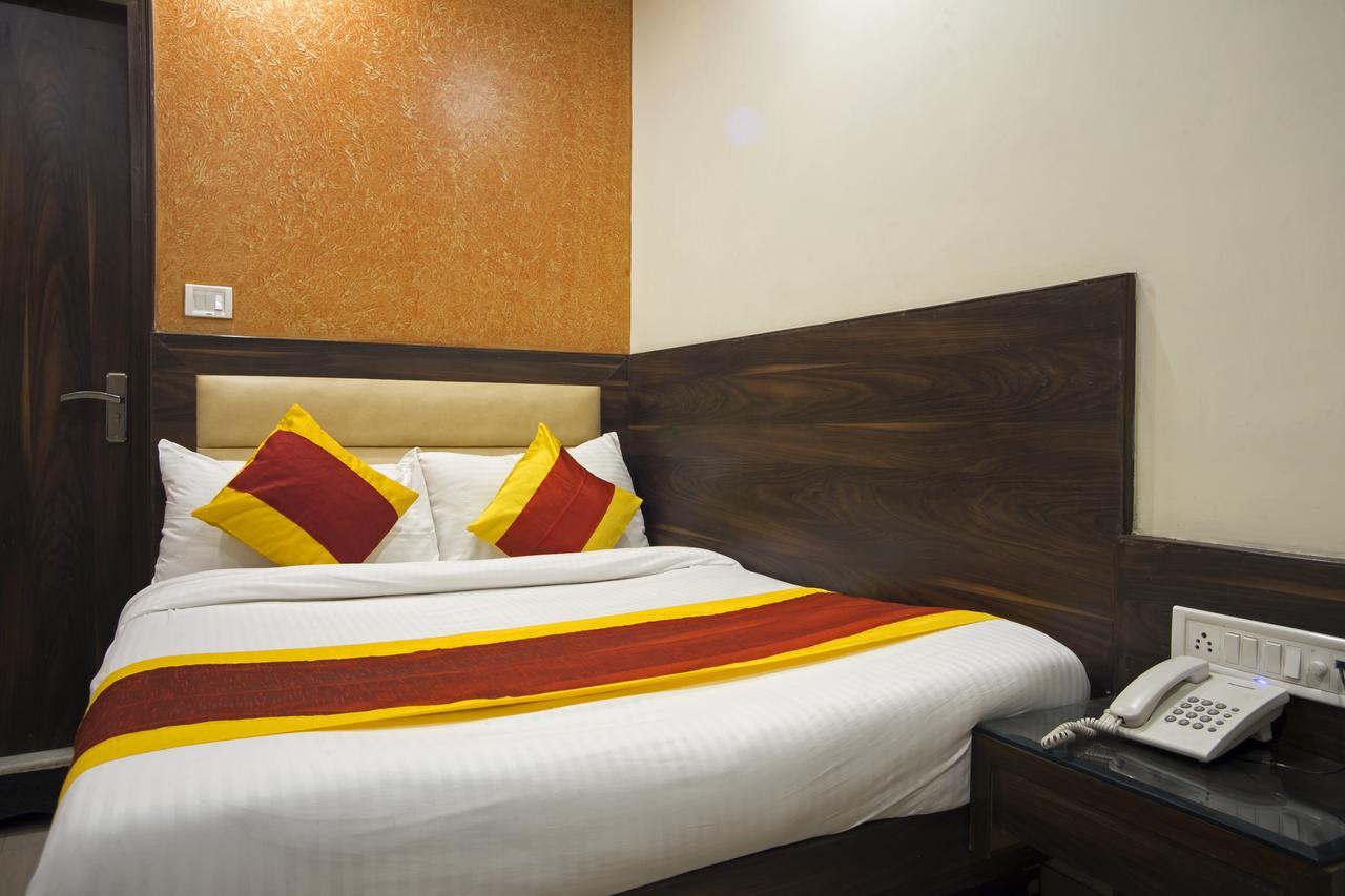 Optimum Oxford International Hotel Új-Delhi Kültér fotó