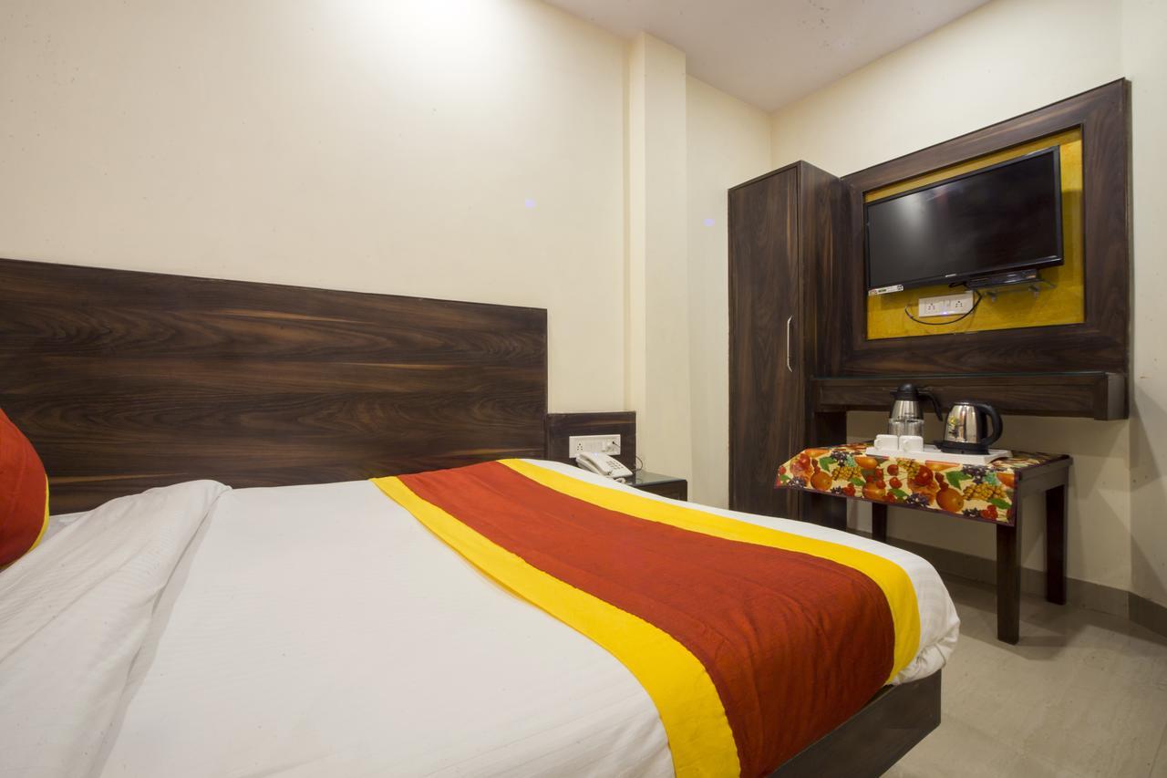 Optimum Oxford International Hotel Új-Delhi Kültér fotó